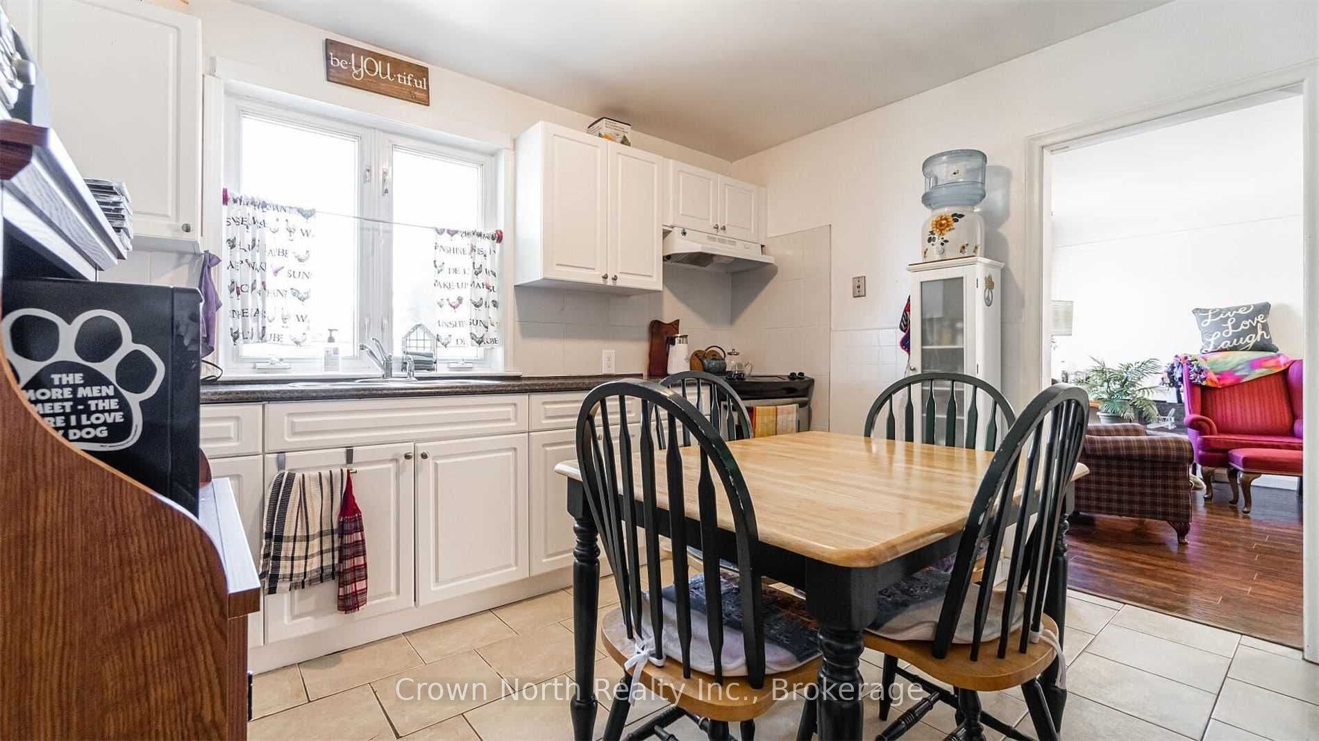 196 Blucher Street, Kitchener, Waterloo ON N2H 5V7 196 Blucher Street, Kitchener, Waterloo ON N2H 5V7