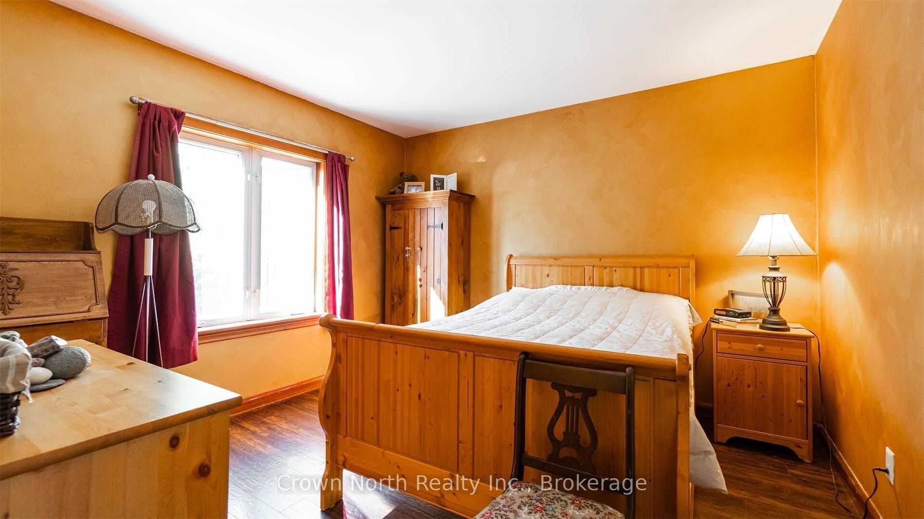 196 Blucher Street, Kitchener, Waterloo ON N2H 5V7 196 Blucher Street, Kitchener, Waterloo ON N2H 5V7