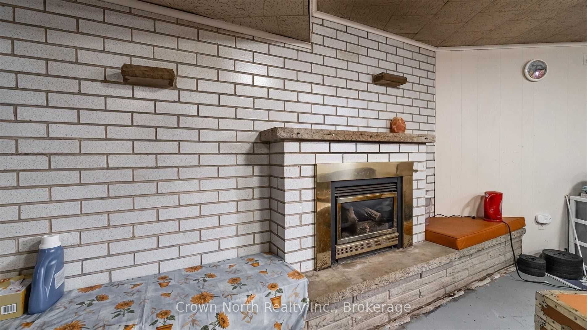 196 Blucher Street, Kitchener, Waterloo ON N2H 5V7 196 Blucher Street, Kitchener, Waterloo ON N2H 5V7