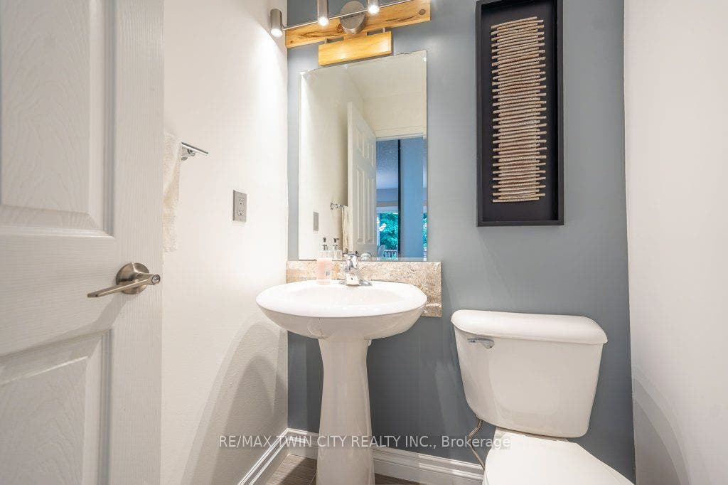 110 Activa Avenue, #E33, Kitchener, Waterloo ON N2E 4K4 110 Activa Avenue, #E33, Kitchener, Waterloo ON N2E 4K4