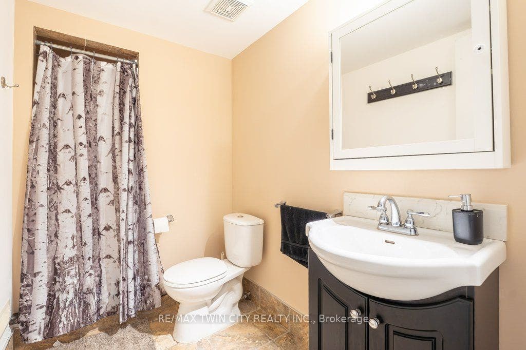 110 Activa Avenue, #E33, Kitchener, Waterloo ON N2E 4K4 110 Activa Avenue, #E33, Kitchener, Waterloo ON N2E 4K4