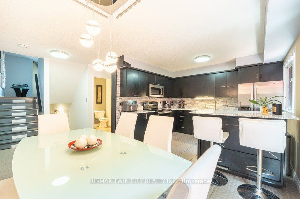 110 Activa Avenue, #E33, Kitchener, Waterloo ON N2E 4K4 110 Activa Avenue, #E33, Kitchener, Waterloo ON N2E 4K4