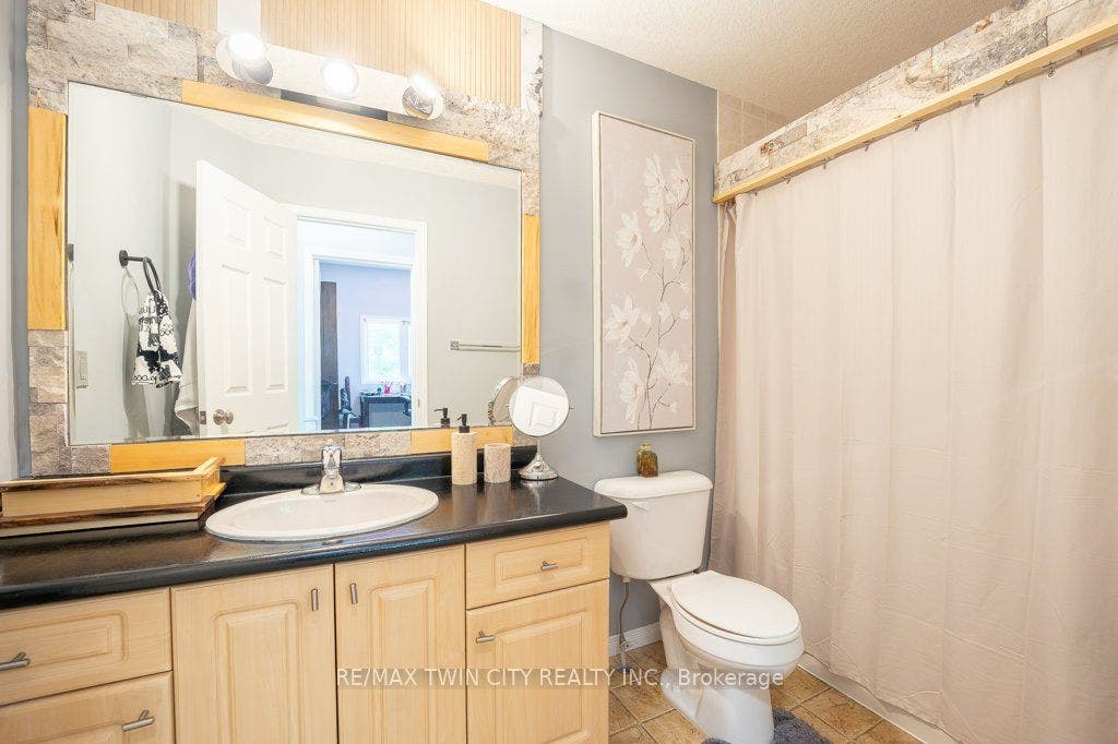 110 Activa Avenue, #E33, Kitchener, Waterloo ON N2E 4K4 110 Activa Avenue, #E33, Kitchener, Waterloo ON N2E 4K4