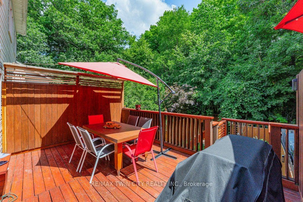 110 Activa Avenue, #E33, Kitchener, Waterloo ON N2E 4K4 110 Activa Avenue, #E33, Kitchener, Waterloo ON N2E 4K4