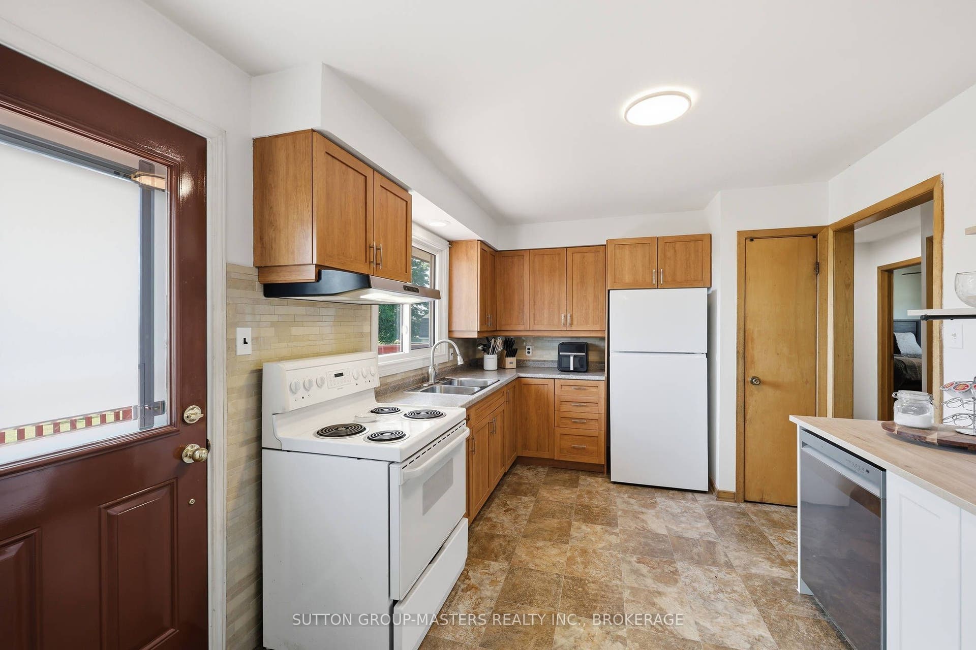 2212 Battersea Road, Kingston, Frontenac ON K0H 1S0