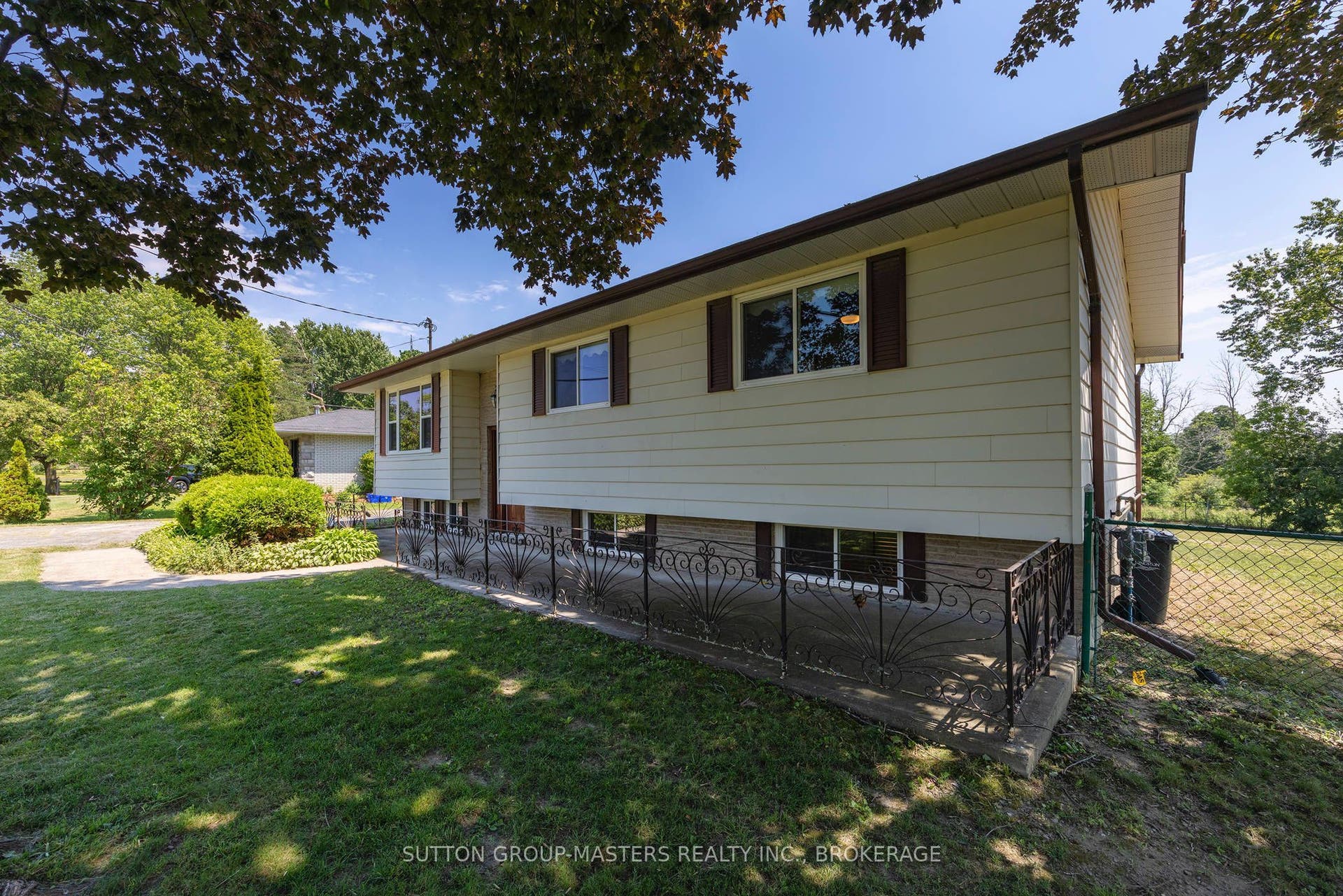 2212 Battersea Road, Kingston, Frontenac ON K0H 1S0
