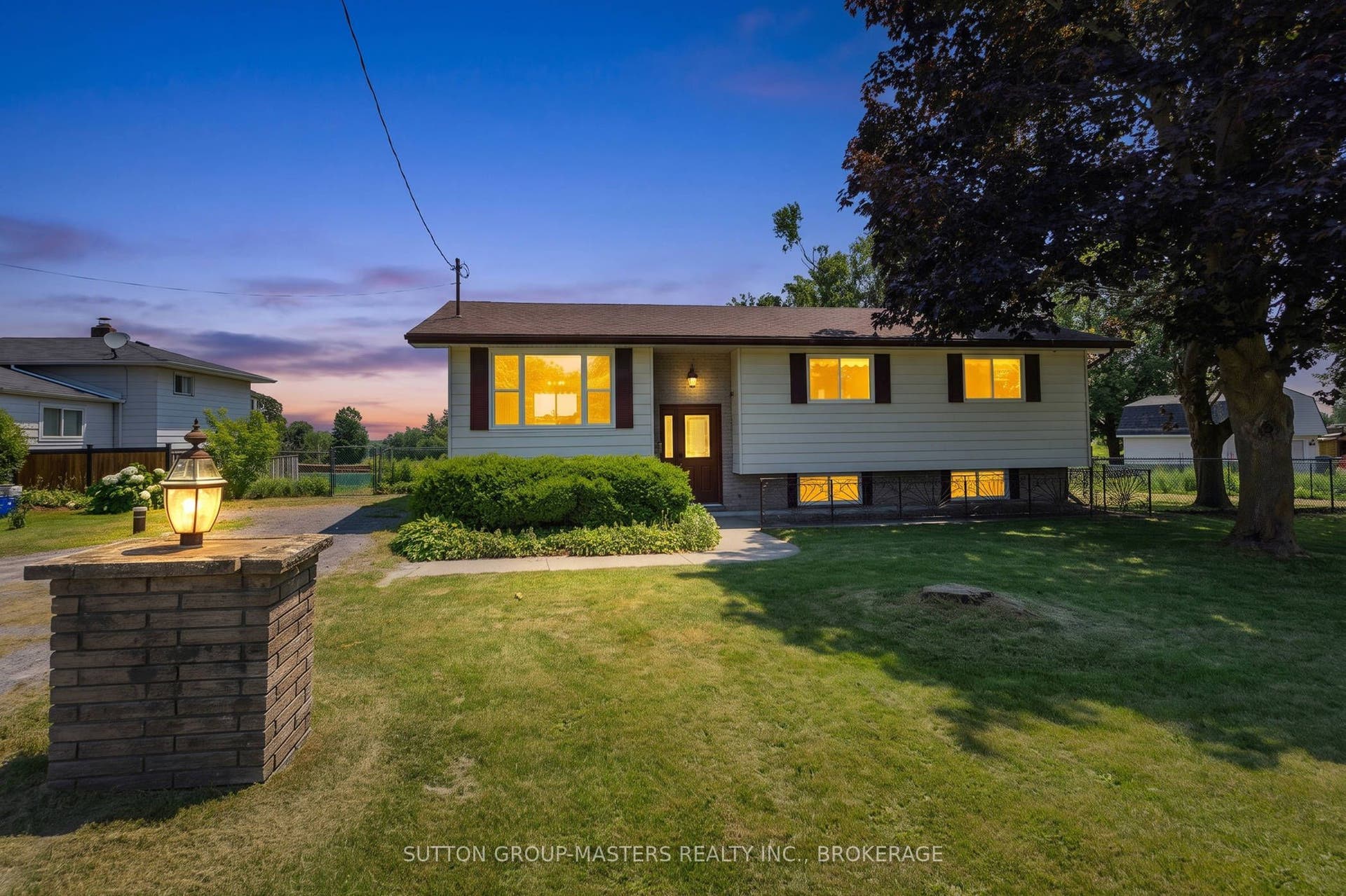 2212 Battersea Road, Kingston, Frontenac ON K0H 1S0