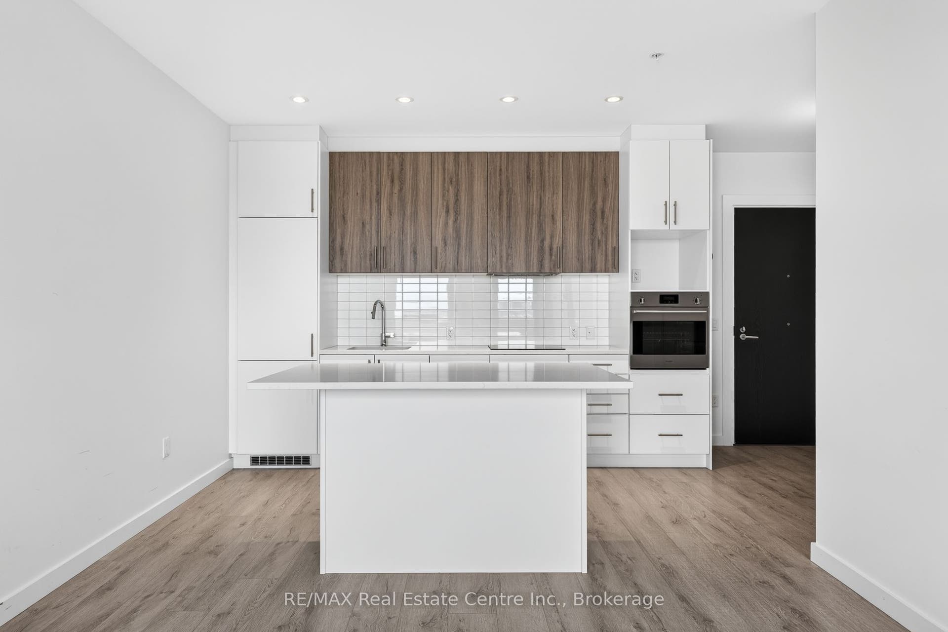 181 King Street S, #1607, Waterloo, Waterloo ON N2J 0E7 181 King Street S, #1607, Waterloo, Waterloo ON N2J 0E7
