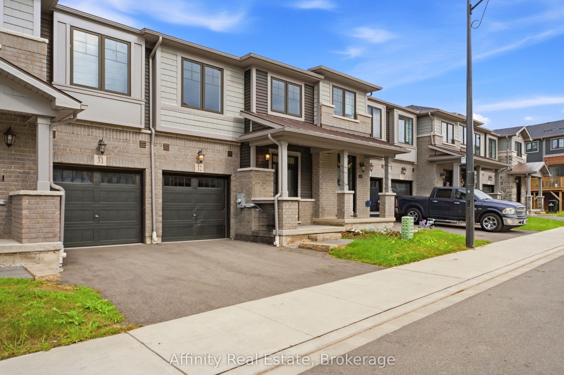 10 Birmingham Drive, #32, Cambridge, Waterloo ON N1R 0C5 10 Birmingham Drive, #32, Cambridge, Waterloo ON N1R 0C5