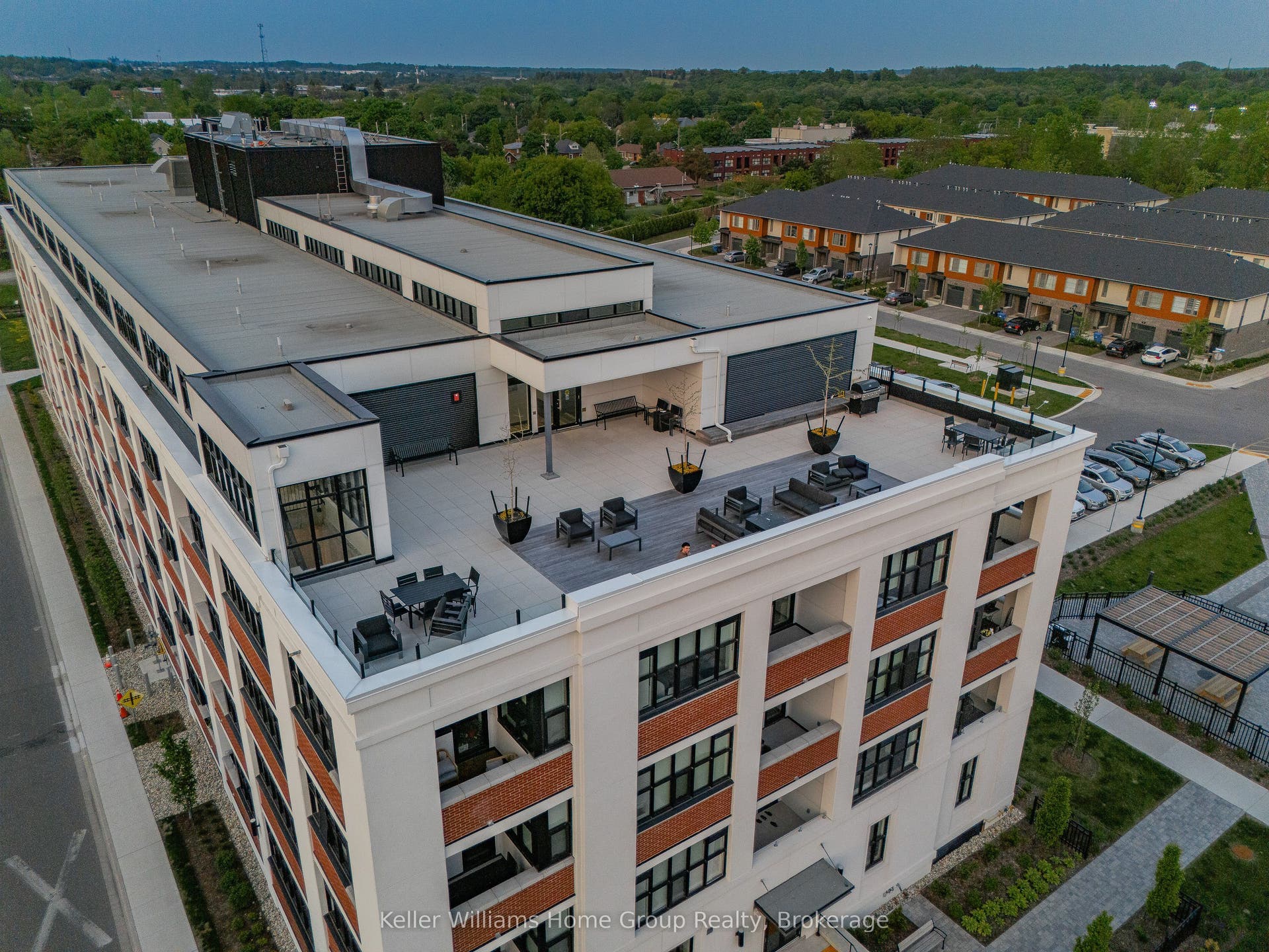 120 Huron Street, #304, Guelph, Wellington ON N1E 5L7 Rooftop Patio