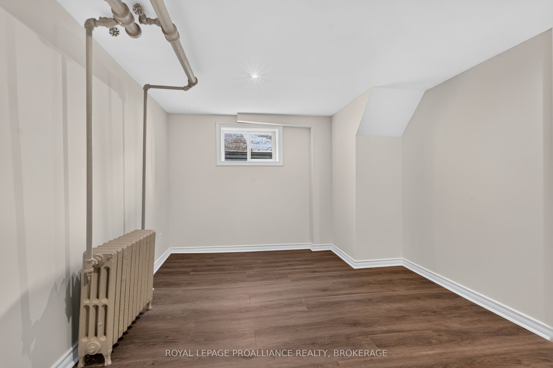 130 MACDONNELL Street, Kingston, Frontenac ON K7L 4B8