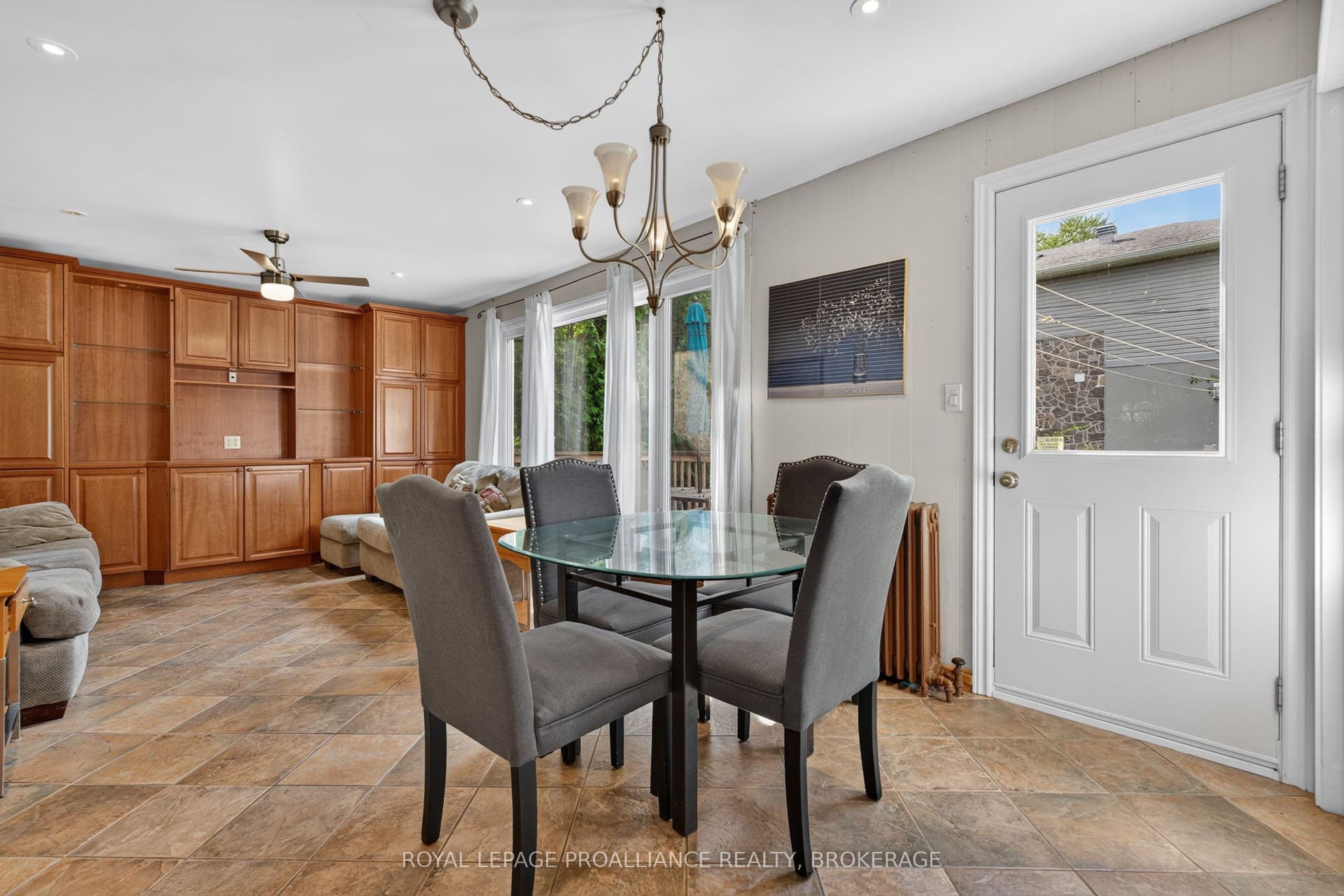 130 MACDONNELL Street, Kingston, Frontenac ON K7L 4B8