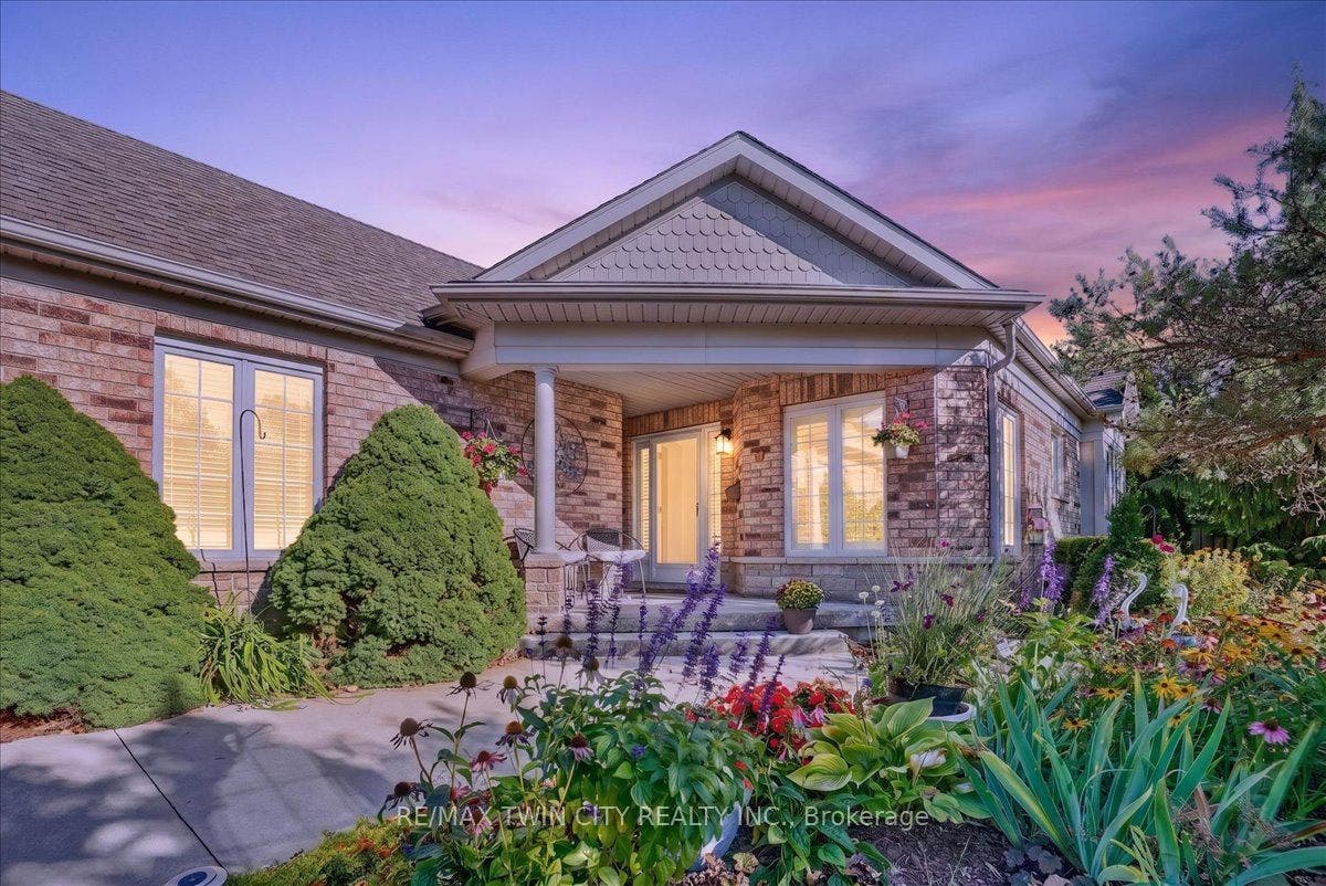 147 Reiber Court, Waterloo, Waterloo ON N2L 6N2 147 Reiber Court, Waterloo, Waterloo ON N2L 6N2