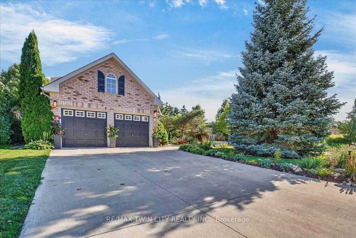 147 Reiber Court, Waterloo, Waterloo ON N2L 6N2 147 Reiber Court, Waterloo, Waterloo ON N2L 6N2