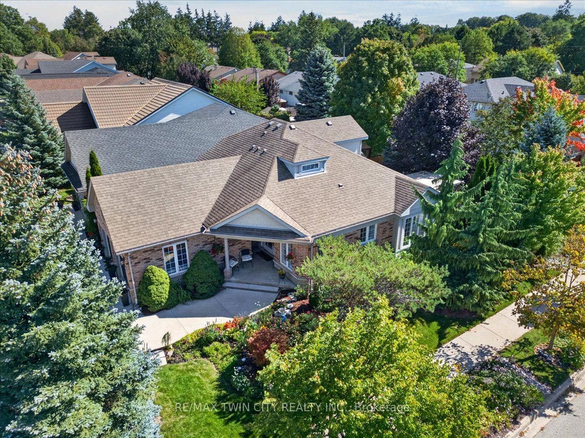 147 Reiber Court, Waterloo, Waterloo ON N2L 6N2 147 Reiber Court, Waterloo, Waterloo ON N2L 6N2
