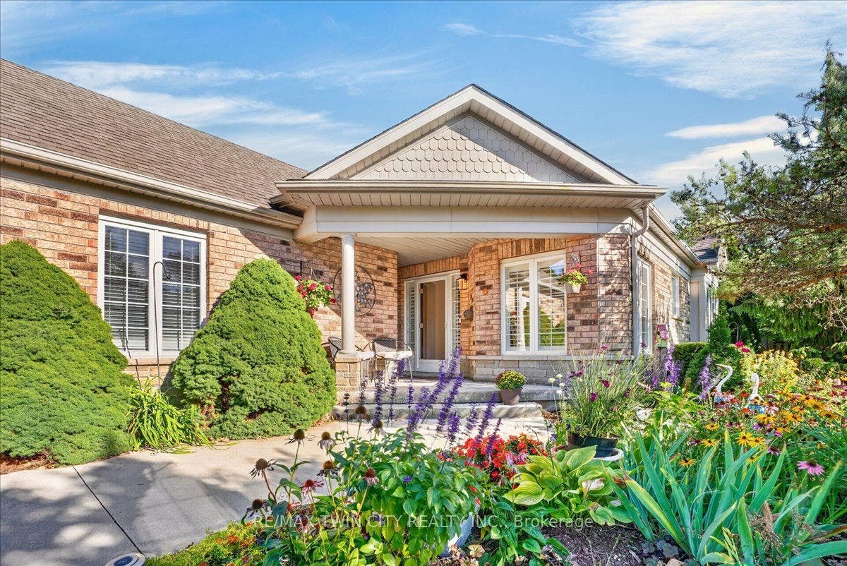 147 Reiber Court, Waterloo, Waterloo ON N2L 6N2 147 Reiber Court, Waterloo, Waterloo ON N2L 6N2