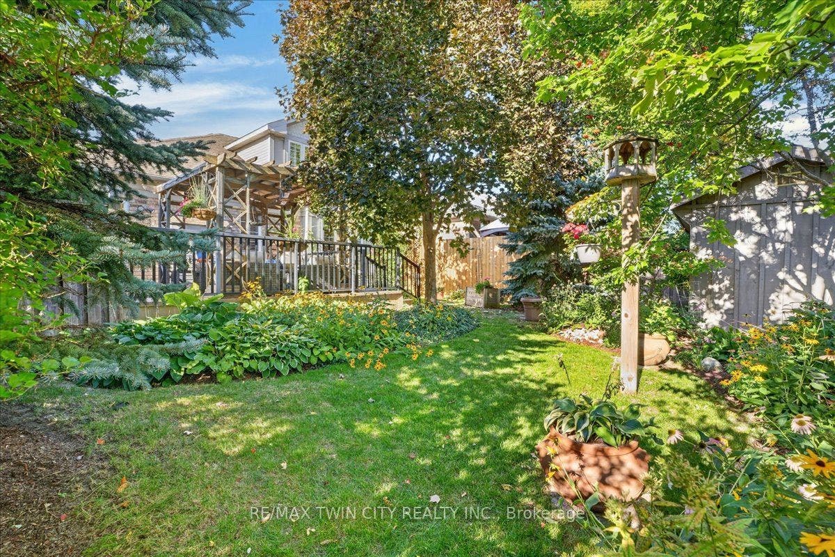 147 Reiber Court, Waterloo, Waterloo ON N2L 6N2 147 Reiber Court, Waterloo, Waterloo ON N2L 6N2