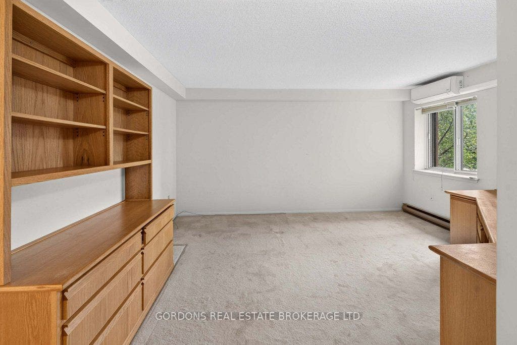 120 Barrett Court, #201, Kingston, Frontenac ON K7L 5H6 120 Barrett Court, #201, Kingston, Frontenac ON K7L 5H6