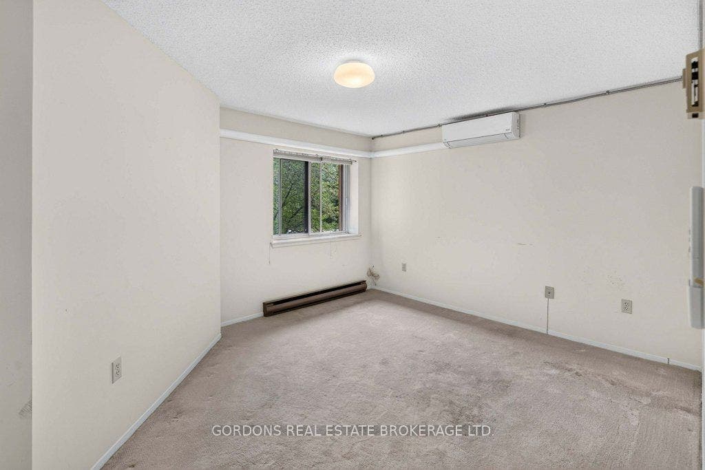 120 Barrett Court, #201, Kingston, Frontenac ON K7L 5H6 120 Barrett Court, #201, Kingston, Frontenac ON K7L 5H6