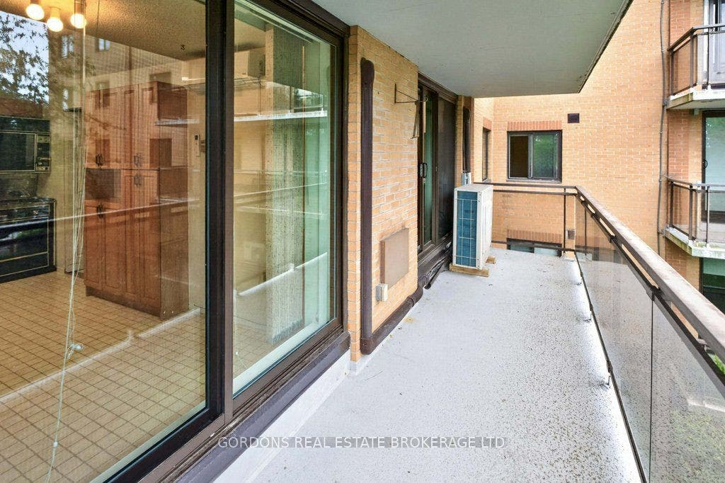 120 Barrett Court, #201, Kingston, Frontenac ON K7L 5H6 120 Barrett Court, #201, Kingston, Frontenac ON K7L 5H6
