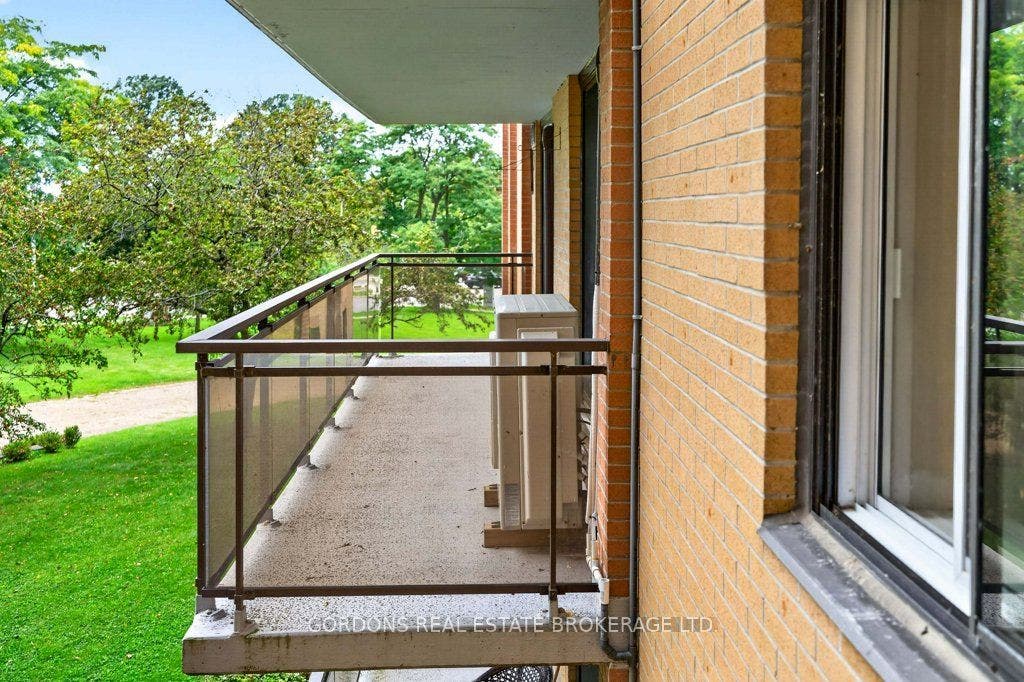 120 Barrett Court, #201, Kingston, Frontenac ON K7L 5H6 120 Barrett Court, #201, Kingston, Frontenac ON K7L 5H6