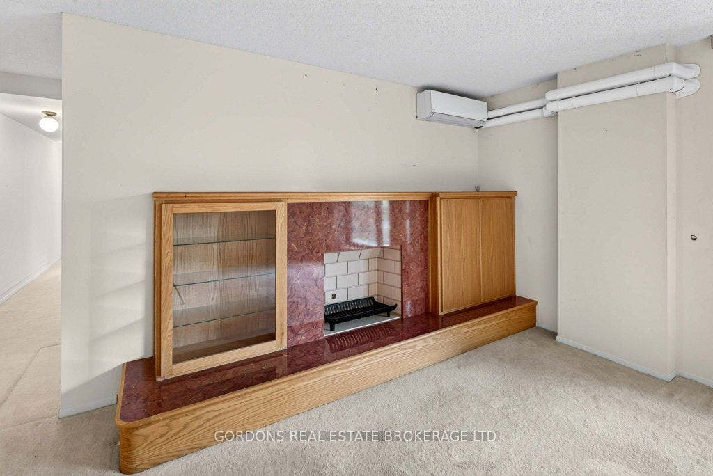 120 Barrett Court, #201, Kingston, Frontenac ON K7L 5H6 120 Barrett Court, #201, Kingston, Frontenac ON K7L 5H6