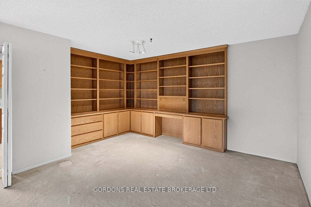 120 Barrett Court, #201, Kingston, Frontenac ON K7L 5H6 120 Barrett Court, #201, Kingston, Frontenac ON K7L 5H6