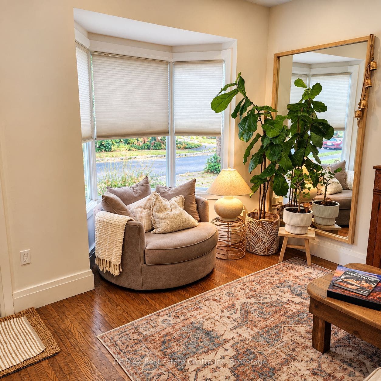 6 Dufferin Street, Guelph, Wellington ON N1H 4A1 6 Dufferin Street, Guelph, Wellington ON N1H 4A1