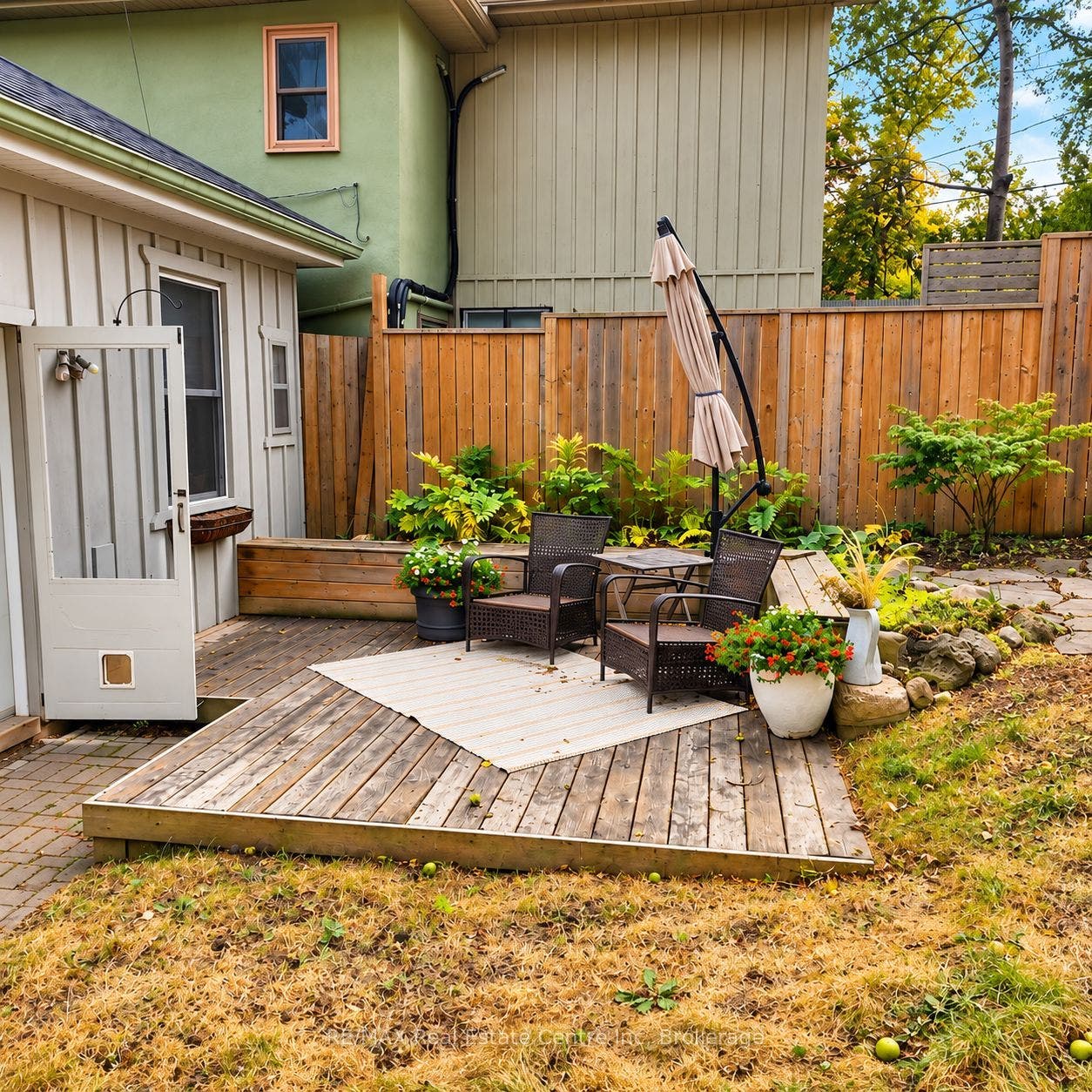 6 Dufferin Street, Guelph, Wellington ON N1H 4A1 6 Dufferin Street, Guelph, Wellington ON N1H 4A1