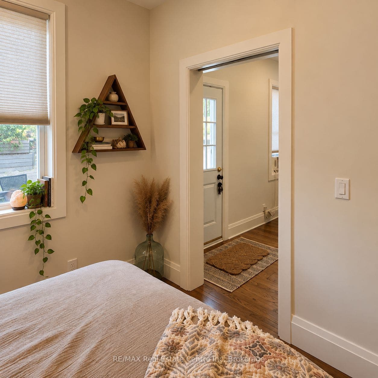 6 Dufferin Street, Guelph, Wellington ON N1H 4A1 6 Dufferin Street, Guelph, Wellington ON N1H 4A1