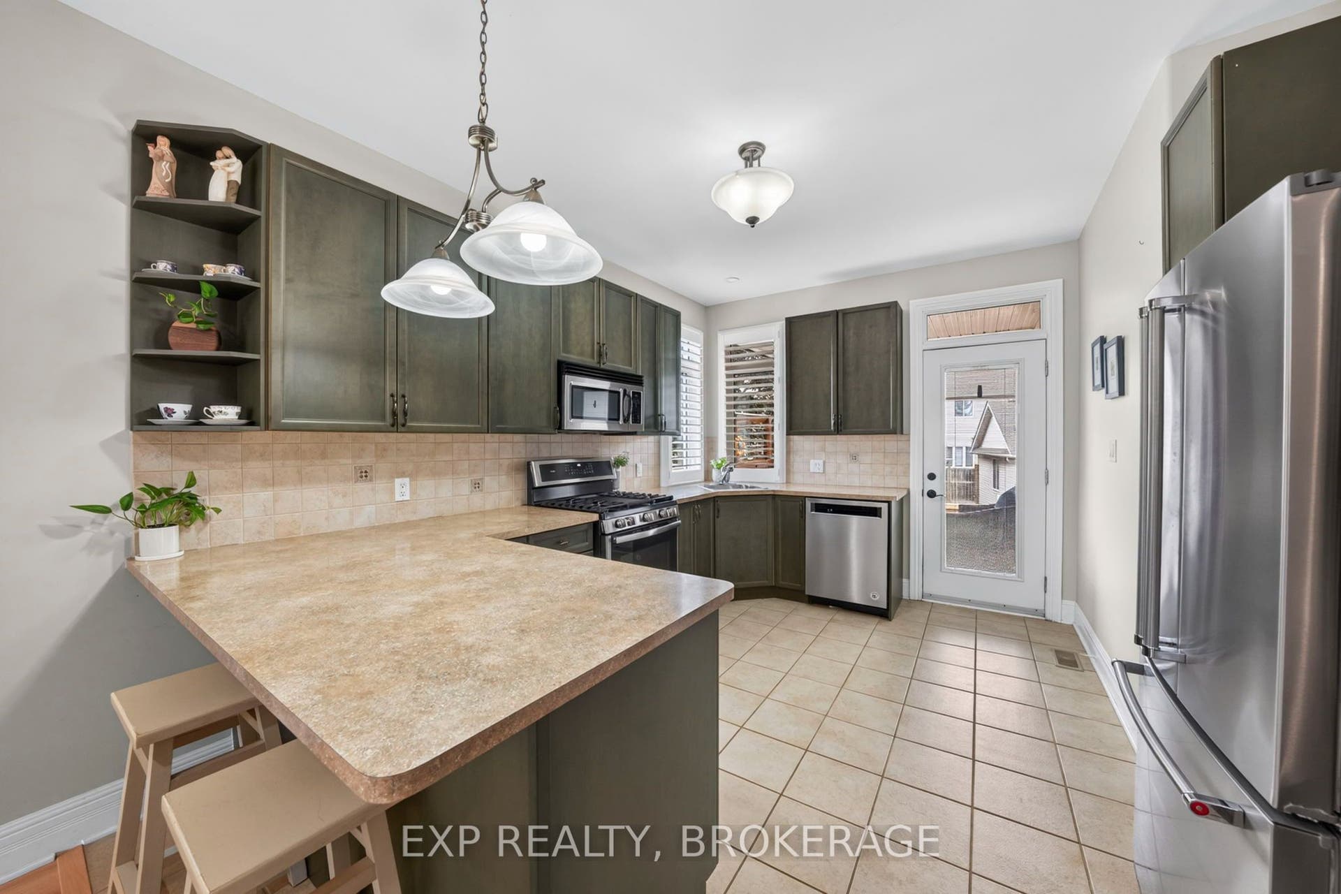 411 Abbot Street, Kingston, Frontenac ON K7P 3J4
