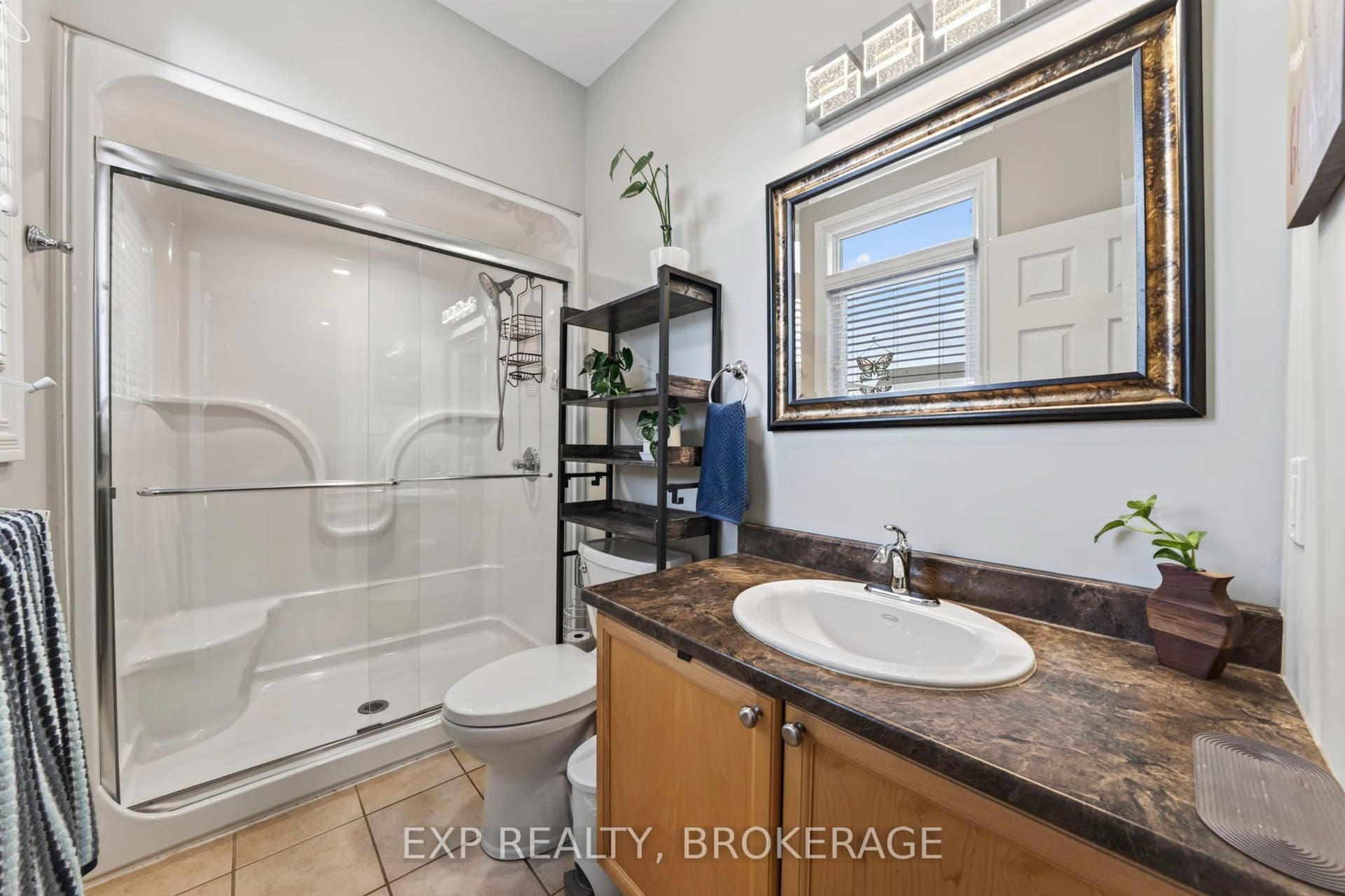 411 Abbot Street, Kingston, Frontenac ON K7P 3J4