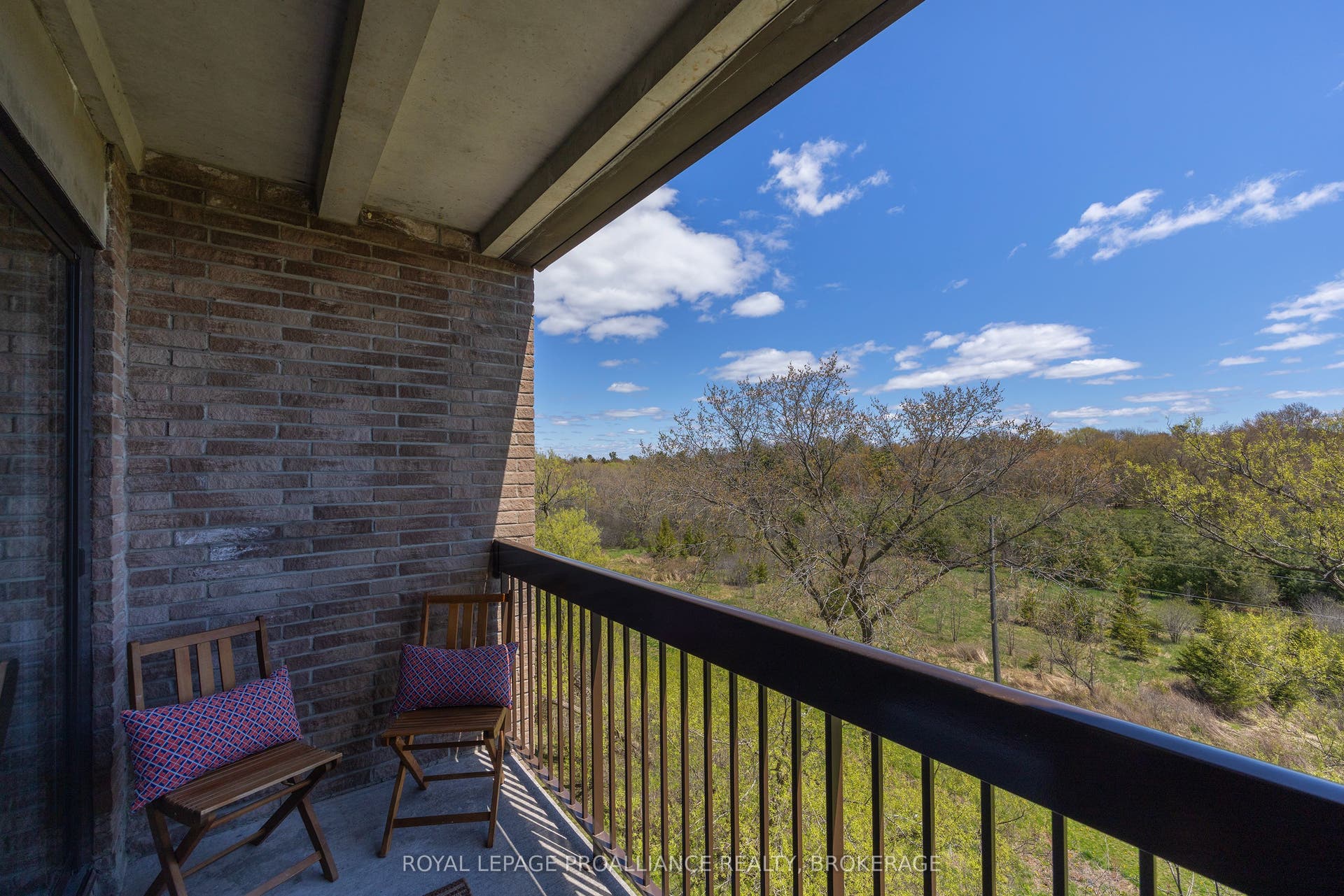 358 Queen Mary Road, #609, Kingston, Frontenac ON K7M 7E8