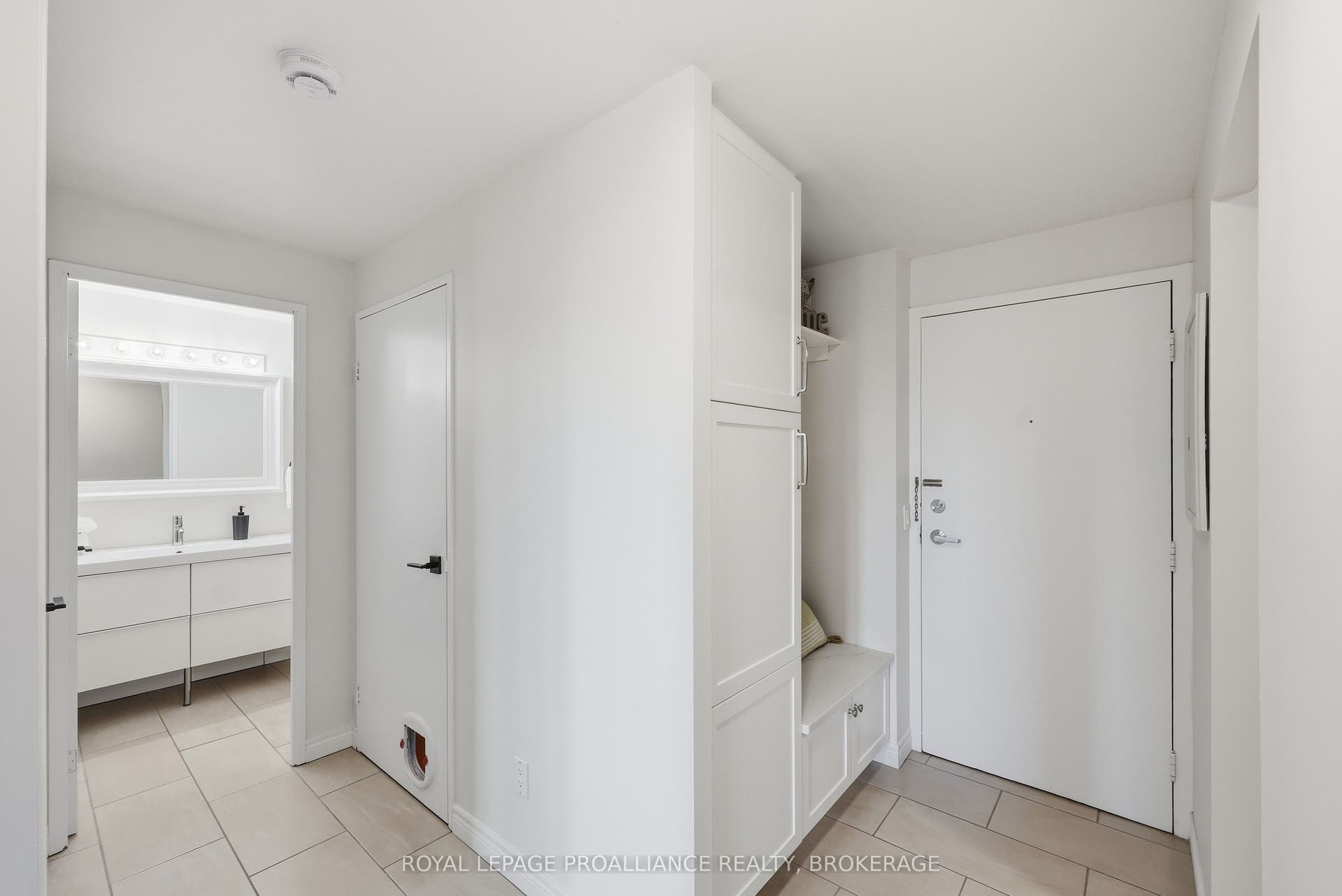 358 Queen Mary Road, #609, Kingston, Frontenac ON K7M 7E8