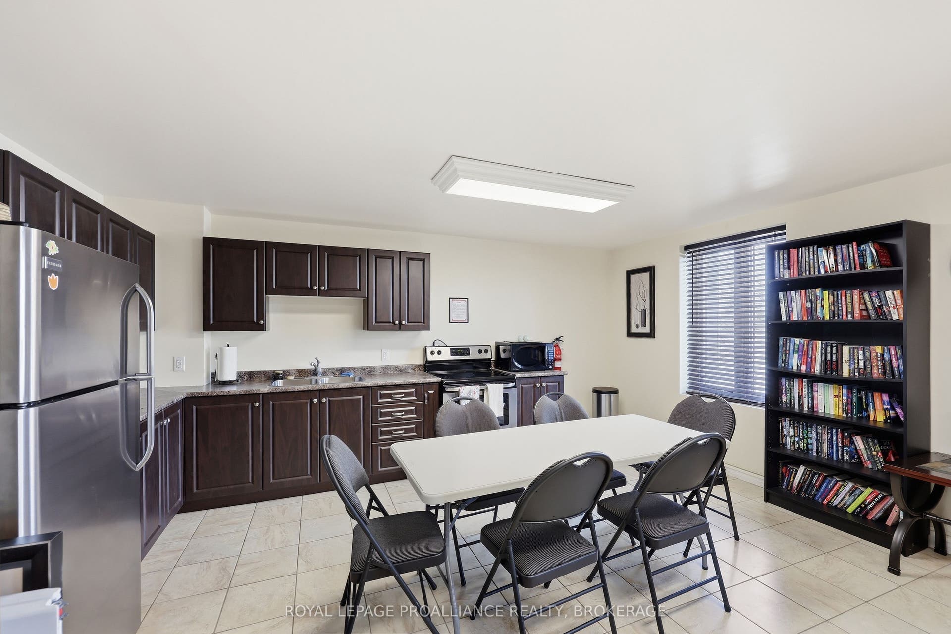 358 Queen Mary Road, #609, Kingston, Frontenac ON K7M 7E8