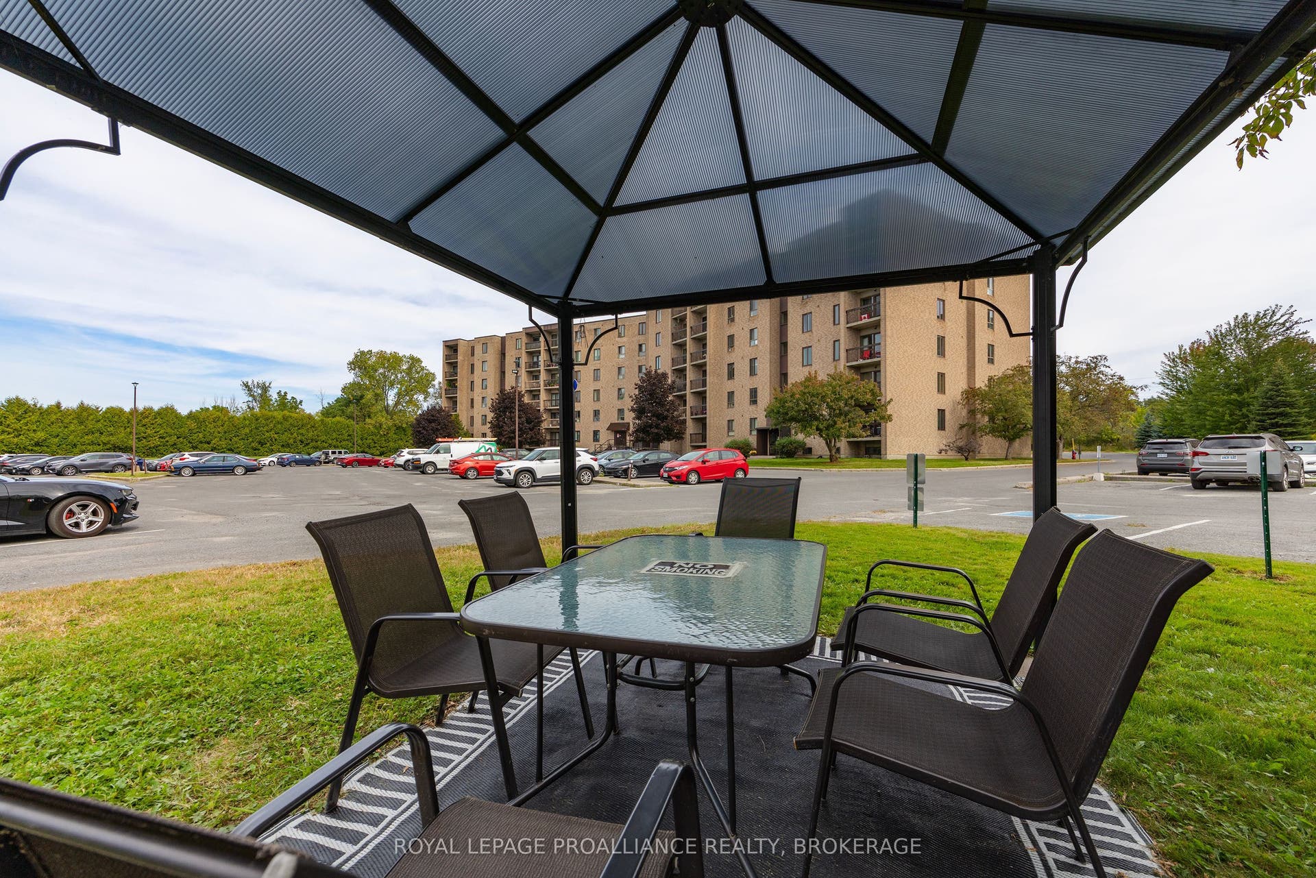 358 Queen Mary Road, #609, Kingston, Frontenac ON K7M 7E8