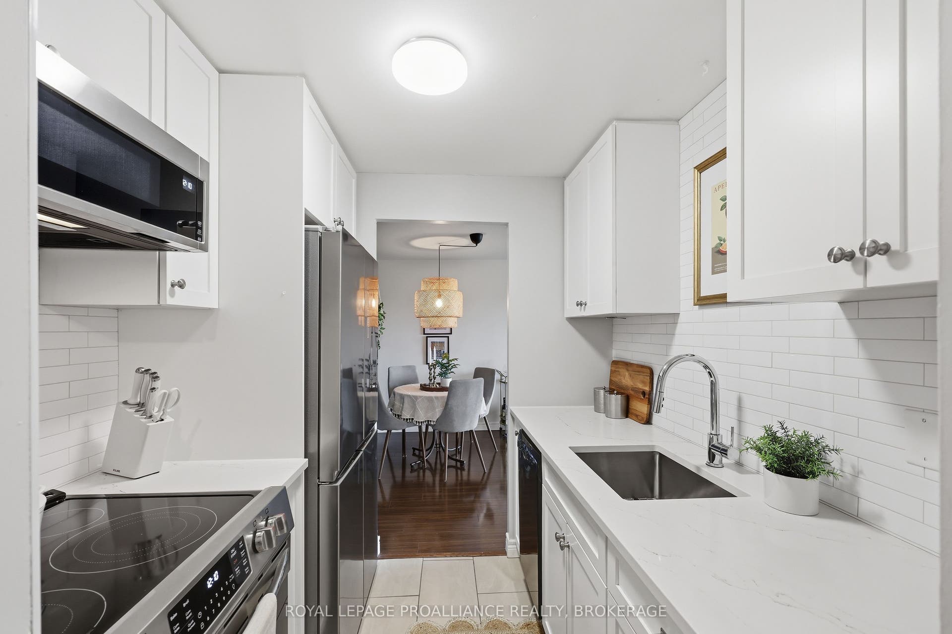 358 Queen Mary Road, #609, Kingston, Frontenac ON K7M 7E8