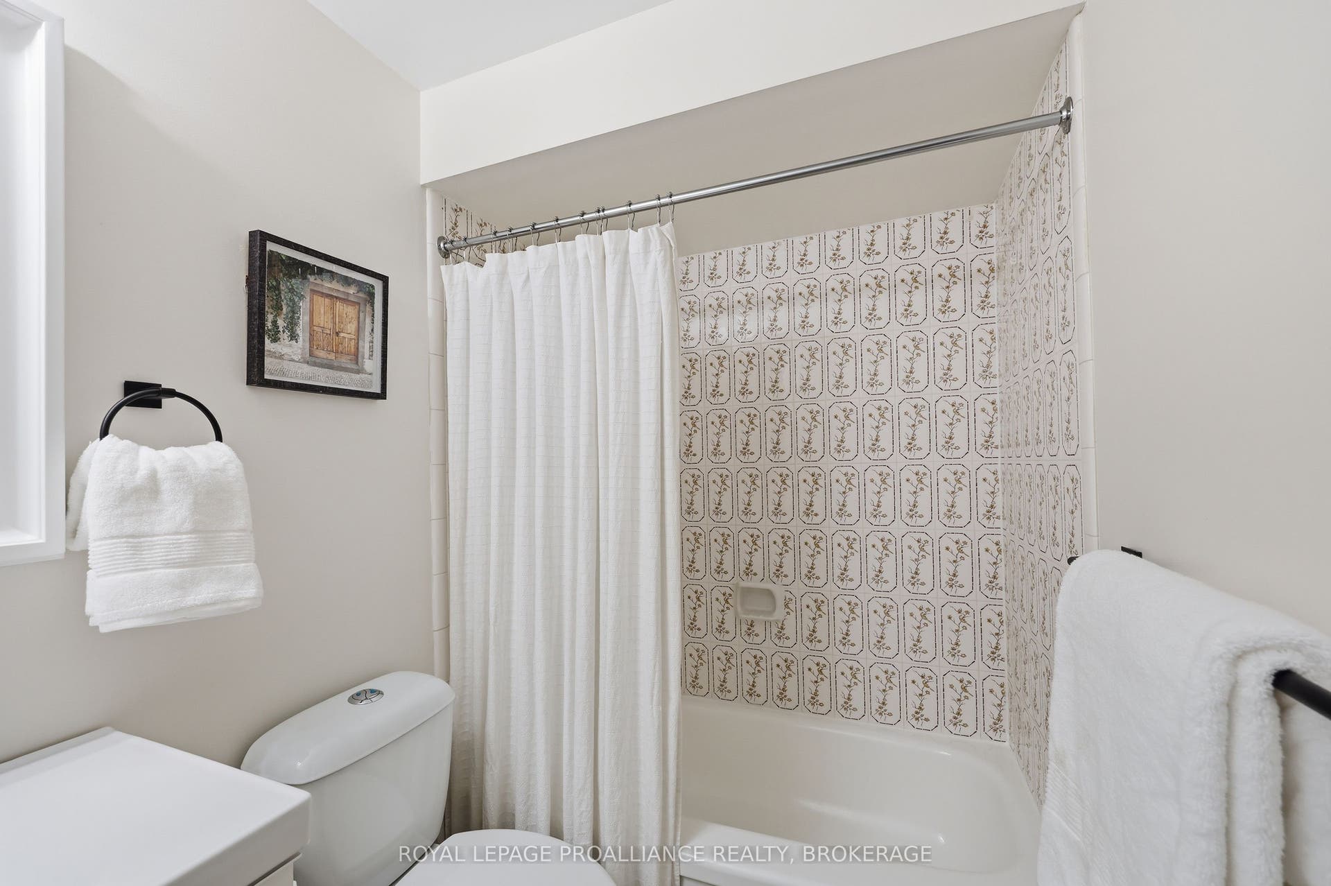 358 Queen Mary Road, #609, Kingston, Frontenac ON K7M 7E8