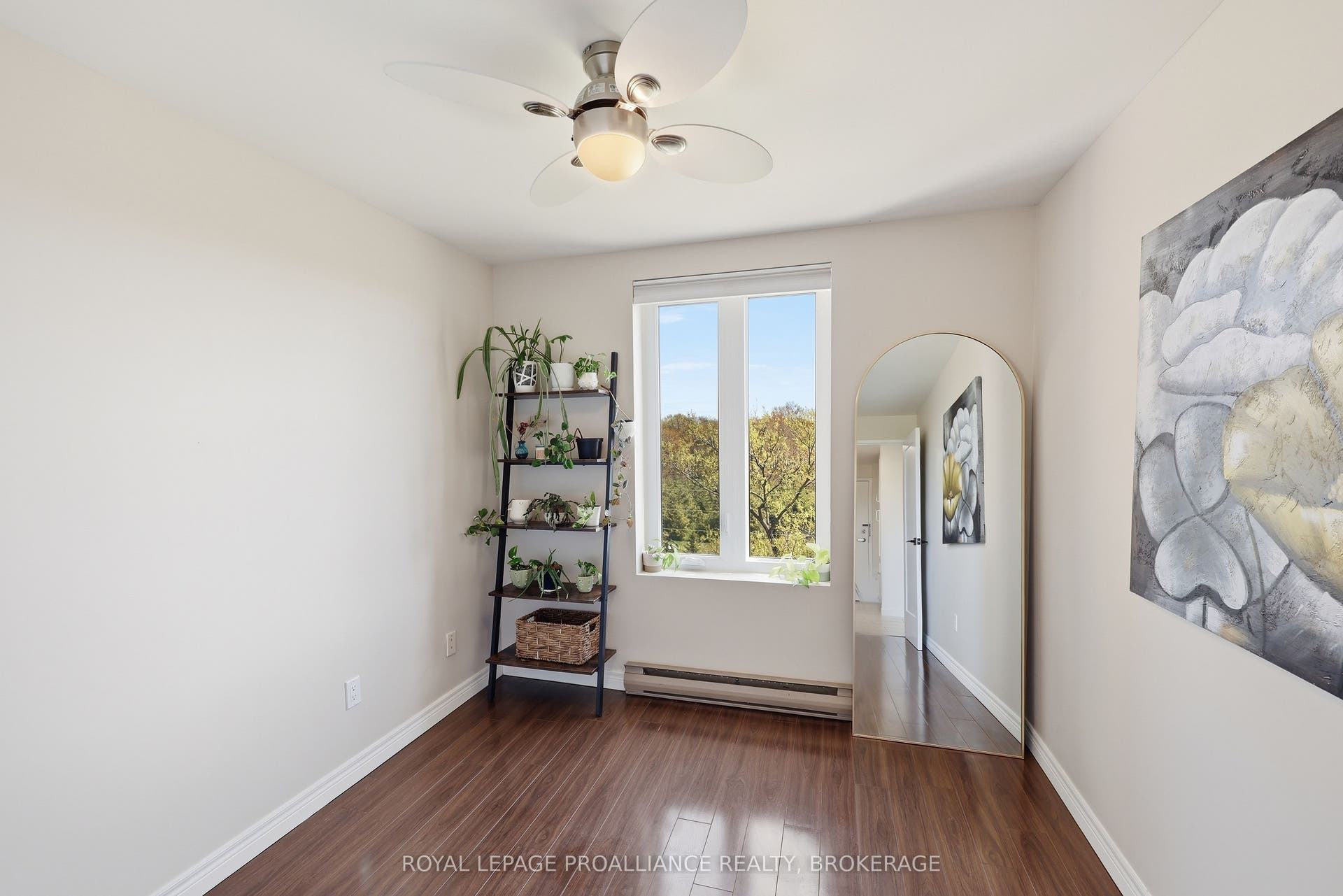 358 Queen Mary Road, #609, Kingston, Frontenac ON K7M 7E8