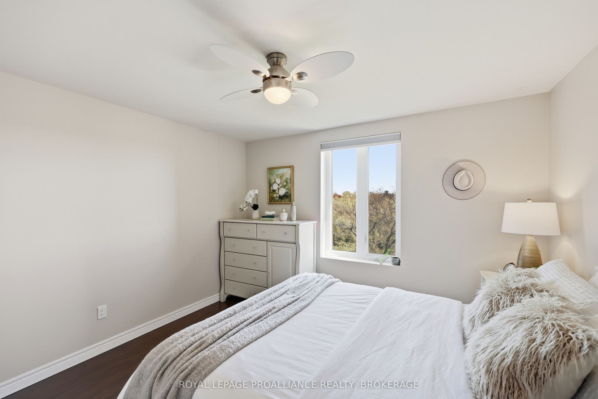 358 Queen Mary Road, #609, Kingston, Frontenac ON K7M 7E8