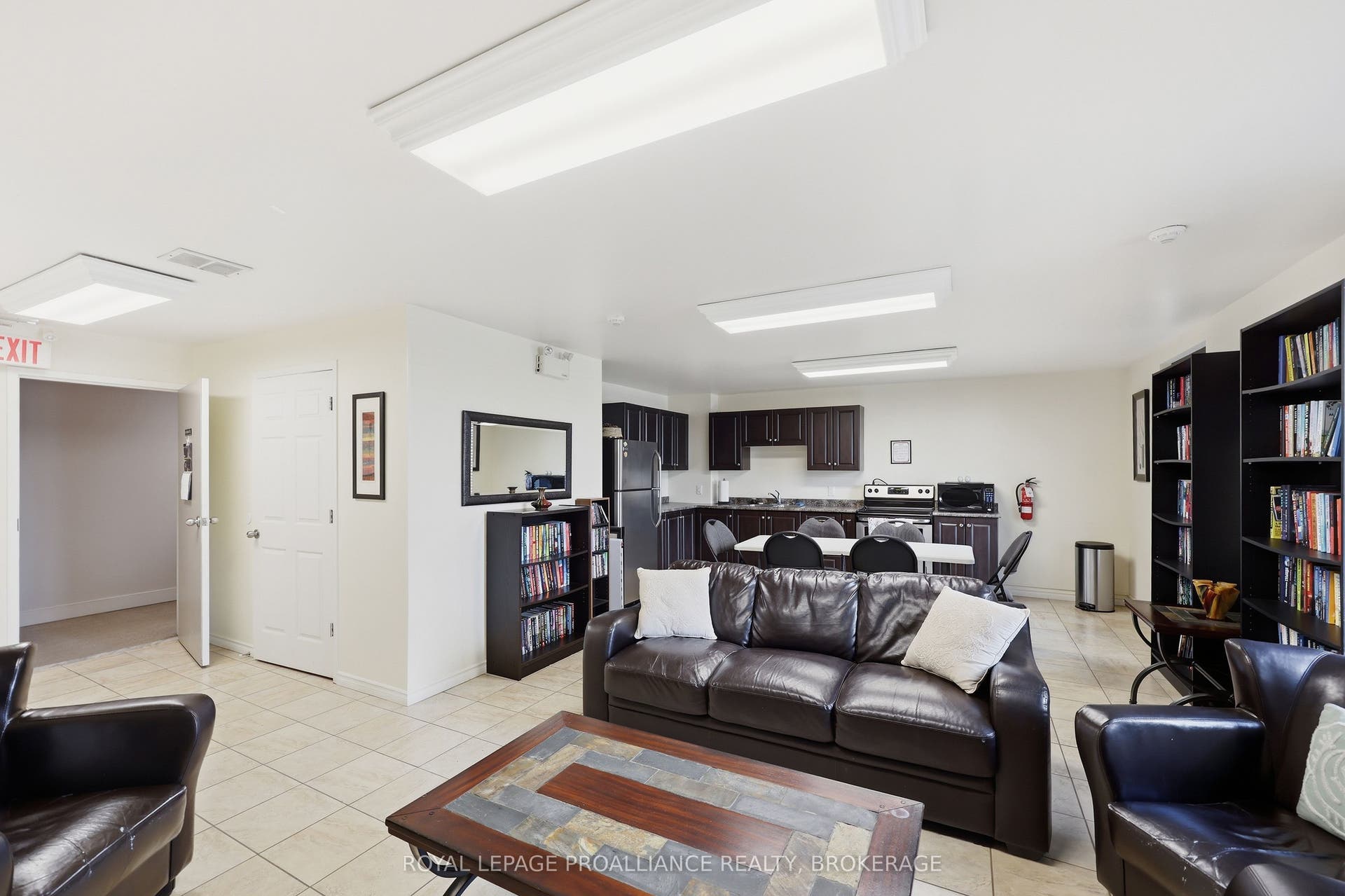 358 Queen Mary Road, #609, Kingston, Frontenac ON K7M 7E8