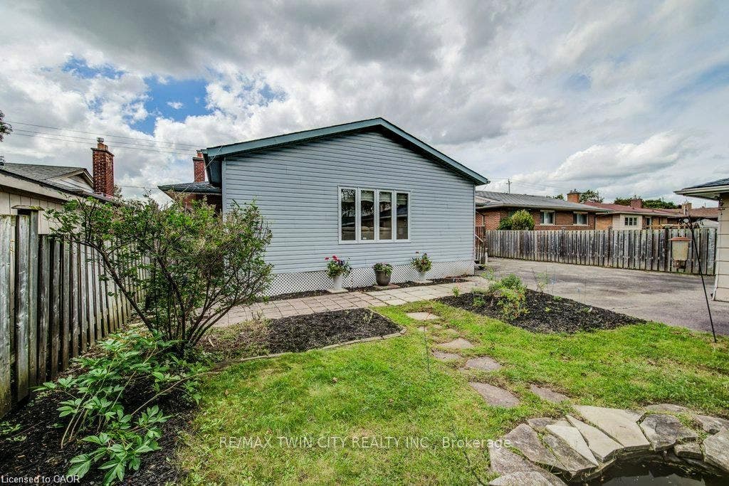 507 Manchester Road, Kitchener, Waterloo ON N2B 1A7 507 Manchester Road, Kitchener, Waterloo ON N2B 1A7
