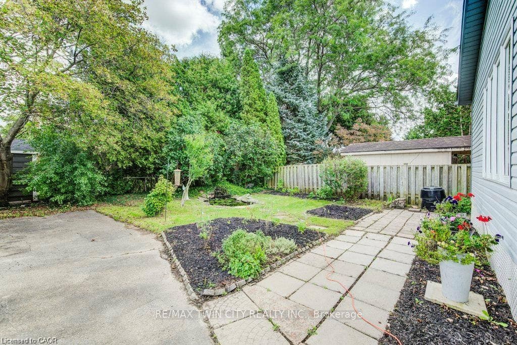 507 Manchester Road, Kitchener, Waterloo ON N2B 1A7 507 Manchester Road, Kitchener, Waterloo ON N2B 1A7