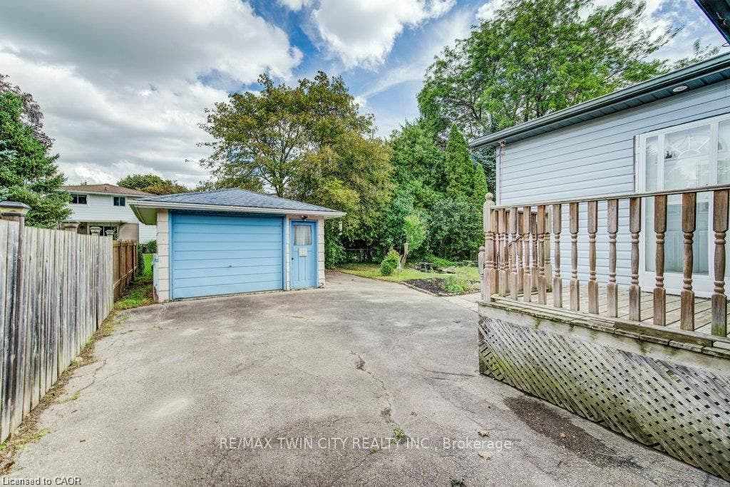 507 Manchester Road, Kitchener, Waterloo ON N2B 1A7 507 Manchester Road, Kitchener, Waterloo ON N2B 1A7