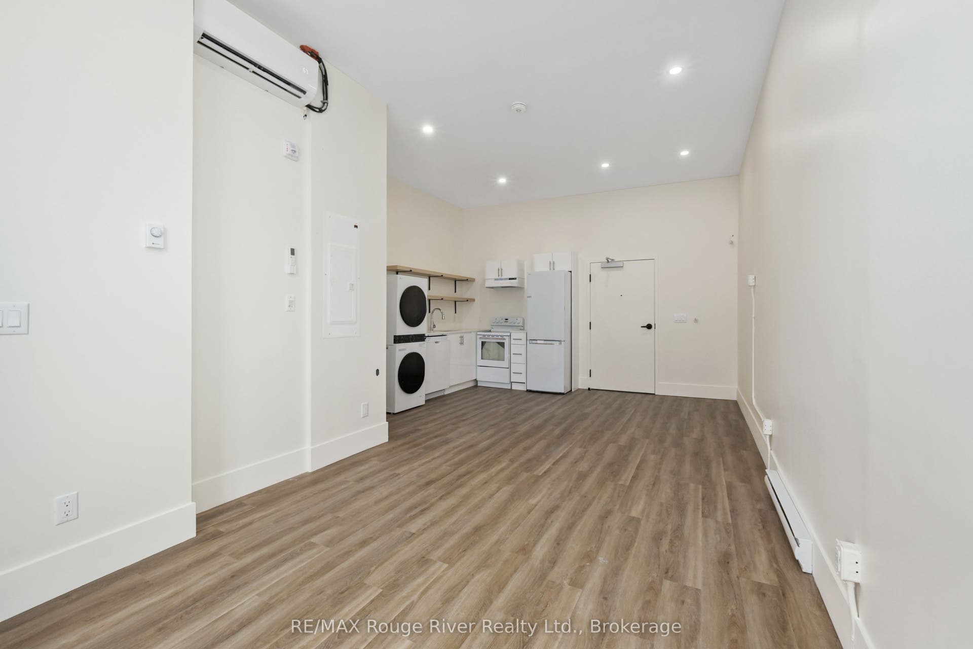 29a King Street W, #203, Cobourg, Northumberland ON K9A 2M1