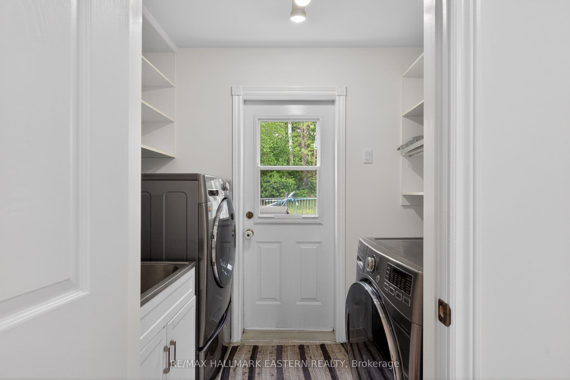 4038 Spring Road, Hamilton Township, Northumberland ON L1A 3V6 Main Level Laundry