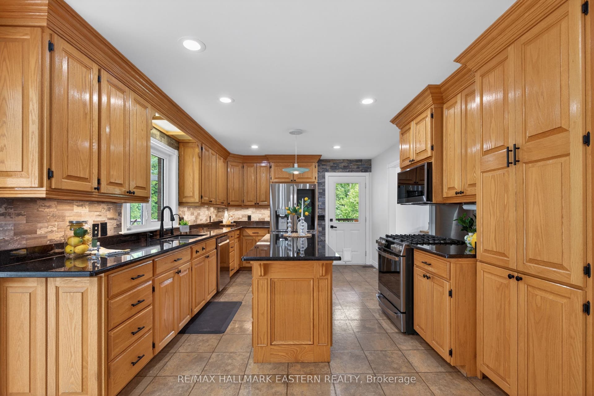 4038 Spring Road, Hamilton Township, Northumberland ON L1A 3V6 4038 Spring Road, Hamilton Township, Northumberland ON L1A 3V6