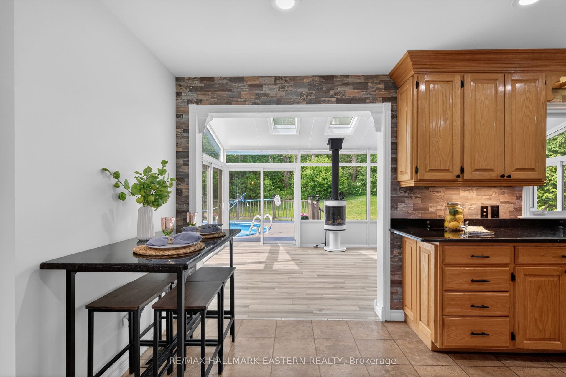 4038 Spring Road, Hamilton Township, Northumberland ON L1A 3V6 view to Sunroom from Kitchen