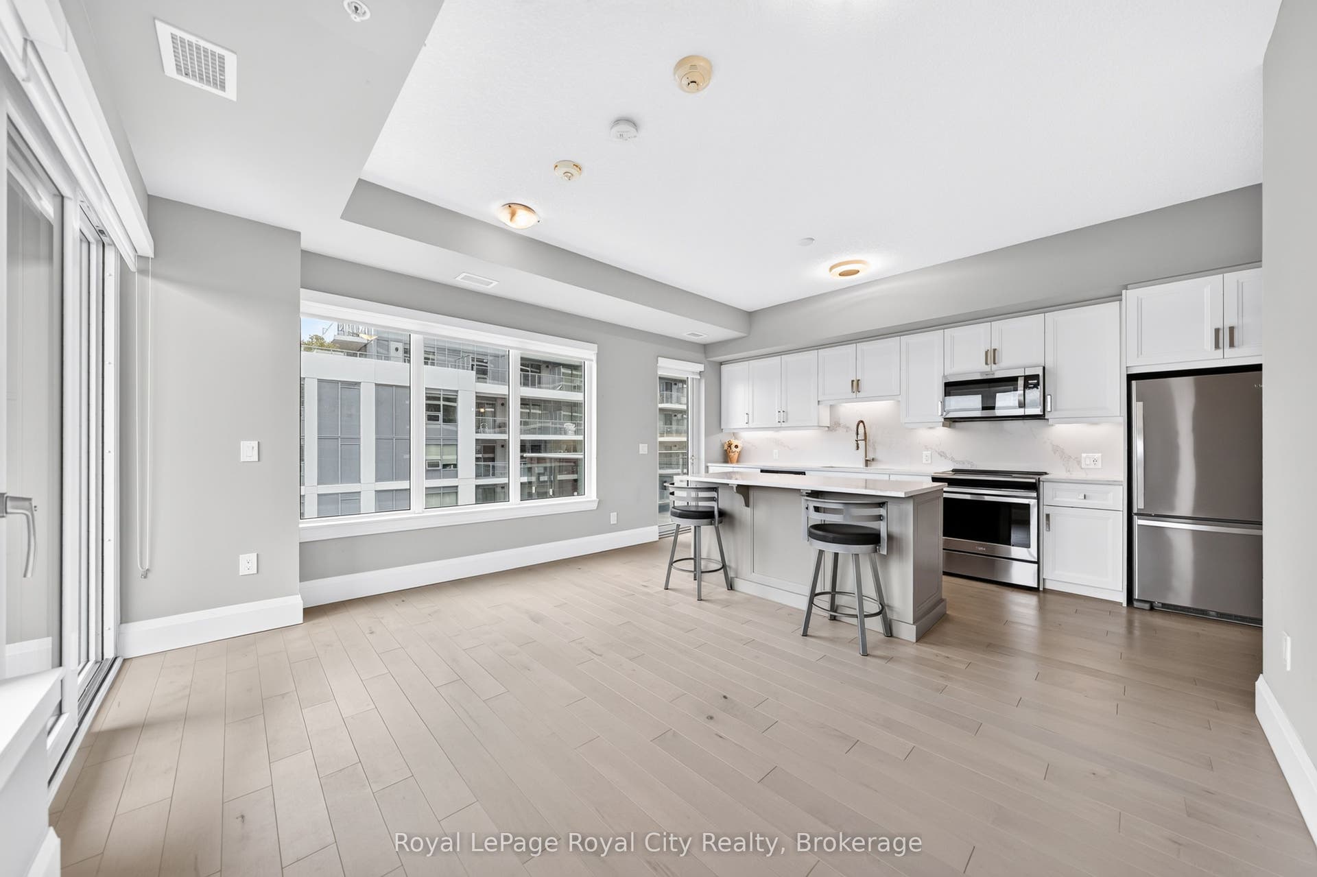 73 Arthur Street S, #504, Guelph, Wellington ON N1E 0S6 73 Arthur Street S, #504, Guelph, Wellington ON N1E 0S6