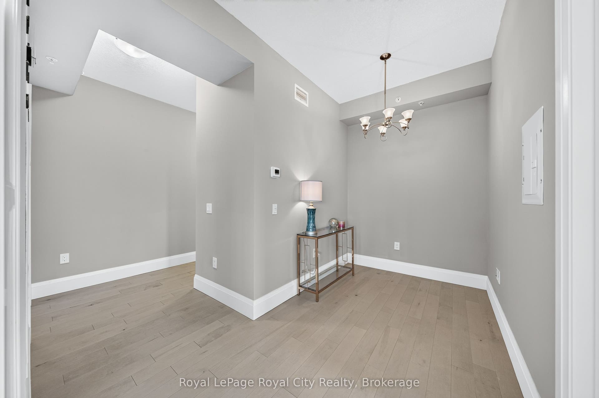 73 Arthur Street S, #504, Guelph, Wellington ON N1E 0S6 73 Arthur Street S, #504, Guelph, Wellington ON N1E 0S6